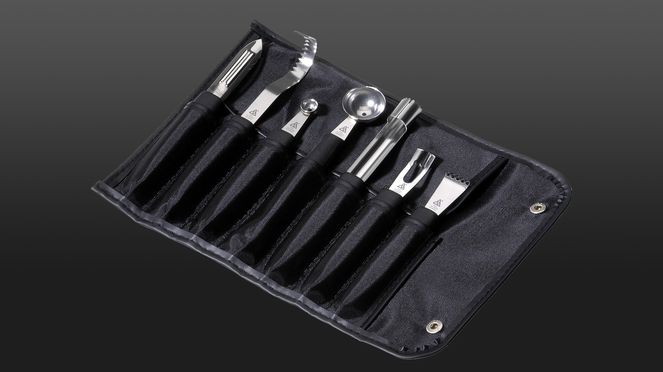 
                    Mallette à couteaux apprenti avec affûteur avec des ustensiles de cuisine très pratiques
