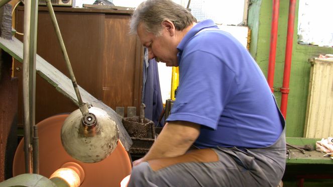 
                    BrotBeidhänder KB2 Pflaume der Manufaktur Windmühle