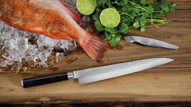 
                    Yanagiba Shun Pro Sho as a filleting knife for fish