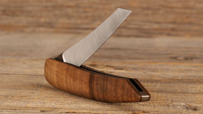 
                    Couteau de poche suisse noyer déplié de sknife