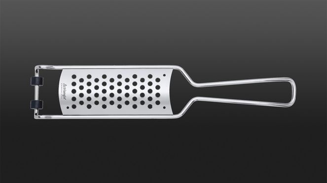 
                    The triangle Parmesan grater made of stainless steel is extremely sharp thanks to a special photo-etching process