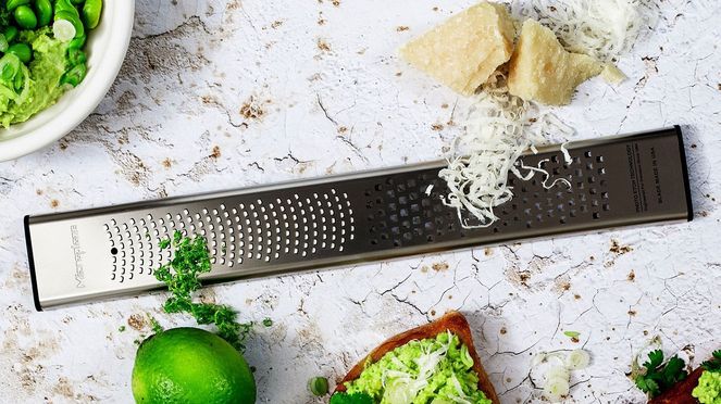
                    Râpe double zesteur/gros pour râper les agrumes