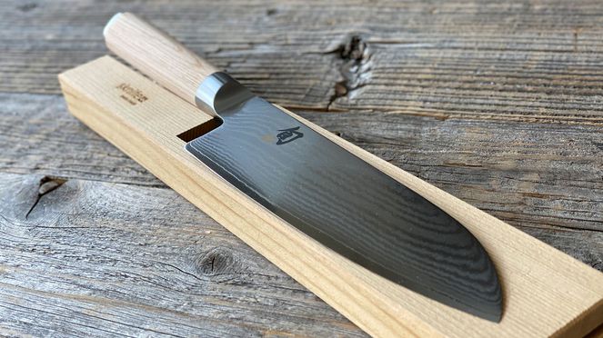 
                    Shun White Santoku mit sknife Schubladeneinsatz