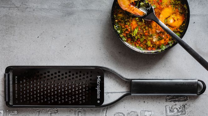 
                    Black sheep coarse grater for grating ginger